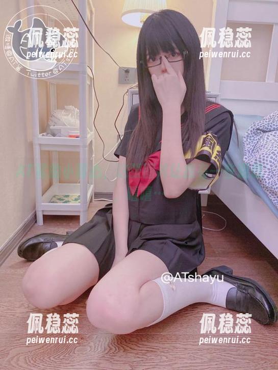 AT鲨的小背心，这张图片让我有一些遐想，嘻嘻…