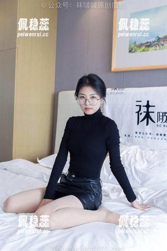 BoBoSocks袜啵啵 - 小沫在私房写真里的平底鞋风情，难道这是另一种时尚宣言？