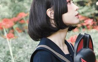 走心的ElyEE子全套泳池写真，谁说不穿也不能拍得很有‘水’意？