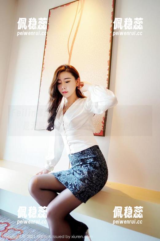 Feilin嗲囡囡 - 章芃芃的纯白美图，完全是无辜的纯洁与一丝不经的俏皮。