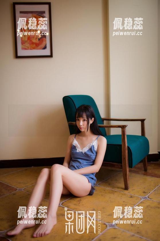 GIRLT果团网 - Miss琪又来发新照了，这回是死库水，真得好好欣赏一波！