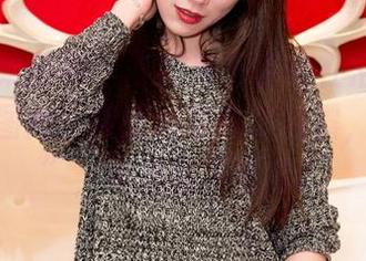 GIRLT果团网 – “跟着王语纯在浴室自拍：高清图片，微微出镜的沐浴露，你懂的”，小尴尬不尴尬。
