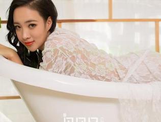 GIRLT果团网 – 这一系列甜Abby的死库水合集。看得我眼珠都快掉了，实在是太有趣了。