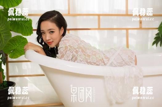 GIRLT果团网 - 这一系列甜Abby的死库水合集。看得我眼珠都快掉了，实在是太有趣了。