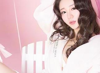 GIRLT果团网 – 莫雅淇棉袜在线展示，穿出点不一样的火花！