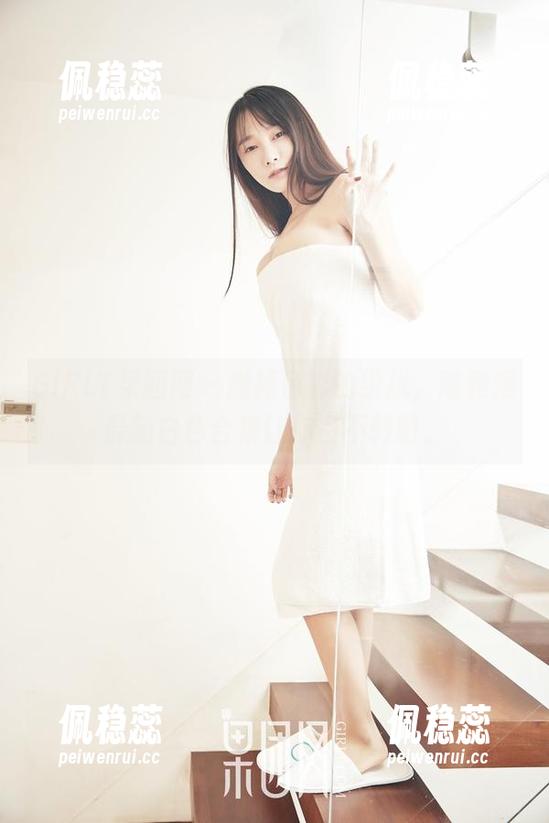 GIRLT果团网-陈雅漫 GIRLT果团网 - 抛掉色彩的纷扰,陈雅漫最新白色合集让你目不转睛。