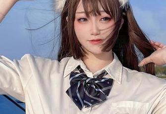 Halo_酱办公室：作品集里每一张原图都像在暗示，莫名想钻进她的文件pile。