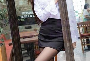 IMiss爱蜜社 – 裤里丝：娜大少爷写真馆的“奇妙道具”，你敢认领吗？