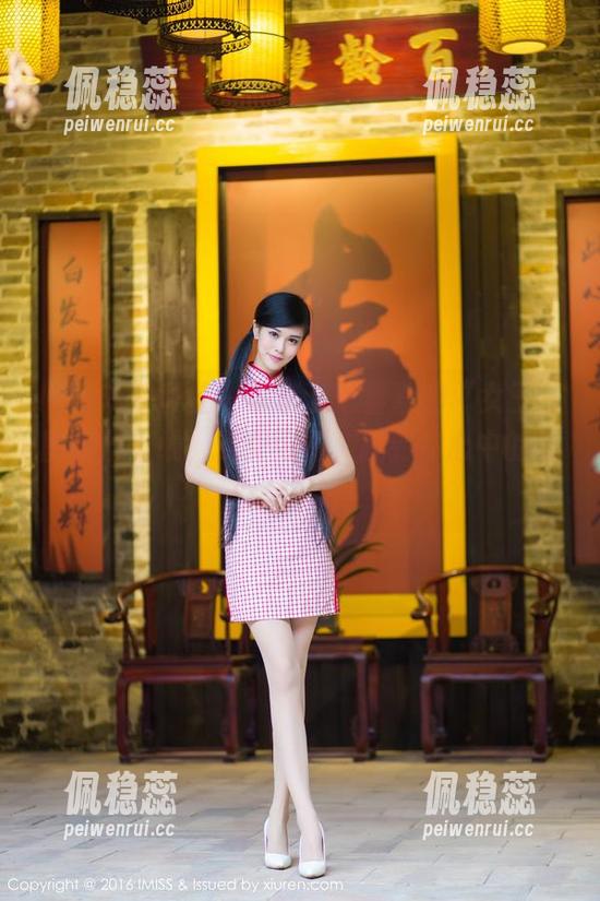 IMiss爱蜜社-李李七七喜喜 IMiss爱蜜社 - 李李七七喜喜的“女王”图集已上线,免费可看,找到你心中的那位女王吧!