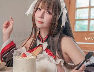 每次KANEKO_咔喵穿婚纱，图片里总有一头雾水的我，哈哈！