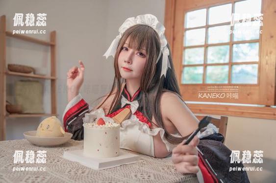每次KANEKO_咔喵穿婚纱，图片里总有一头雾水的我，哈哈！