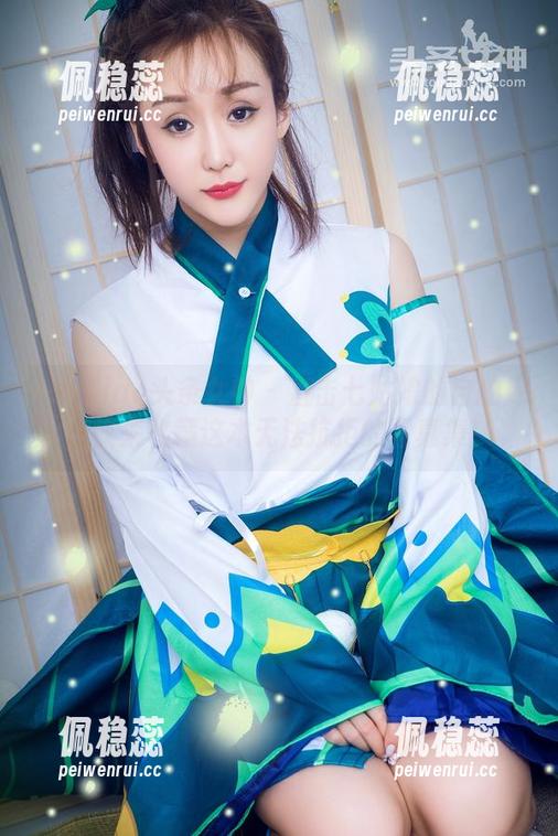 TouTiao头条女神 - 直击七姑娘的自拍库，快来收藏这本无法抗拒的写真集！