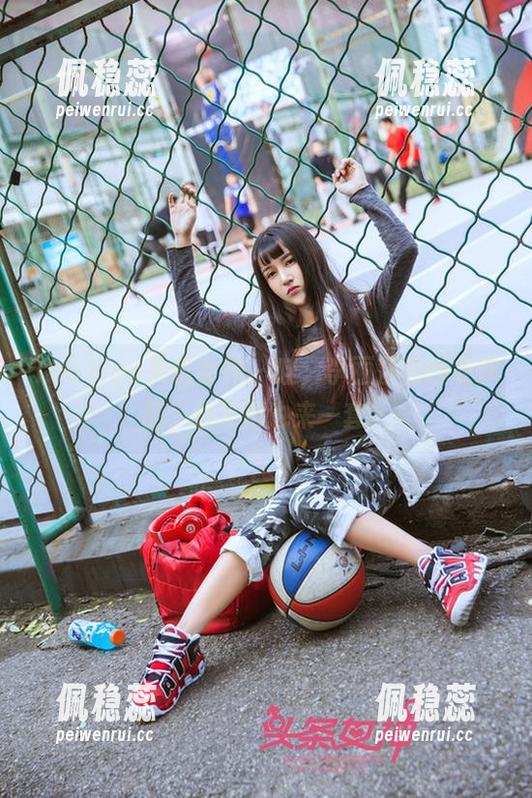 TouTiao头条女神 - 哇，李丽莎的睡衣作品，恨不得也来一套！