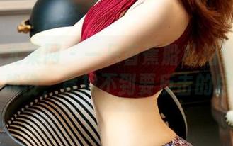 UGirls尤果网 – 一只香蕉船私拍：网袜上的小战役，竟找不到要反击的目标…