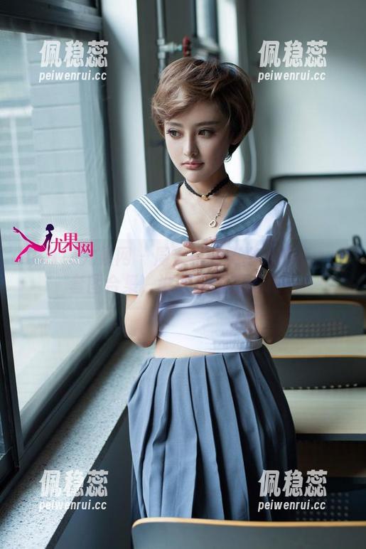 UGirls尤果网 - 周于希的美脚大揭秘——套图合集，谁才是总裁宠儿？
