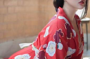 Xiuren秀人网 – 周美美alicia黑色造型：不靠圣光也能闪耀，原图是我真实的样子！