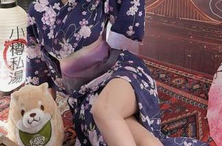 Xiuren秀人网 – 夏小秋秋秋的厨娘图集分享，捉到一点厨房的味道——被香味牵着走！