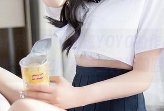 Xiuren秀人网 – 悠悠YOYO的作品，原图和裤里丝之间藏着些微妙的暗示？
