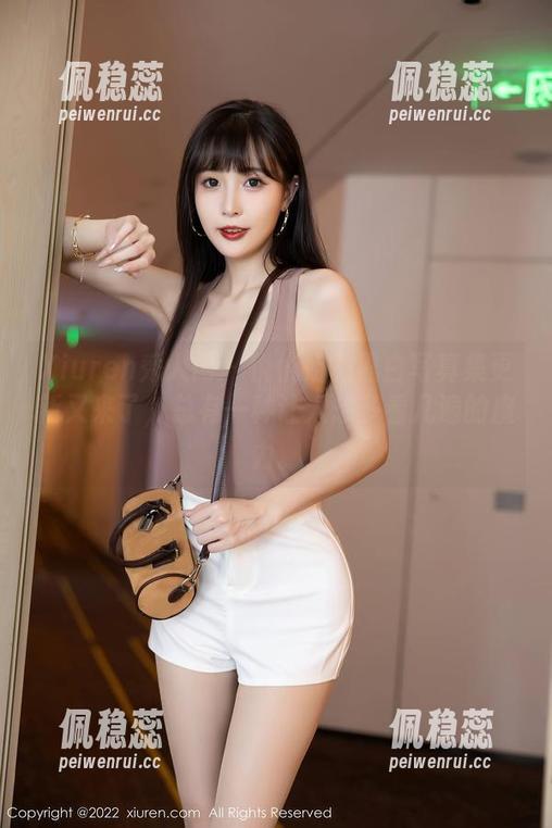 Xiuren秀人网-悦悦姐 Xiuren秀人网 - 悦悦姐的黑白写真集更新又来了,总有一种让人想多看几遍的魔力。