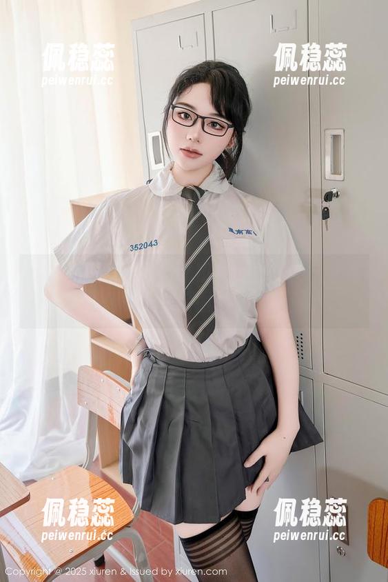 Xiuren秀人网-李可儿 Xiuren秀人网 - 想找个理由吵架?可是在李可儿的浴缸原图前,谁都弱小。