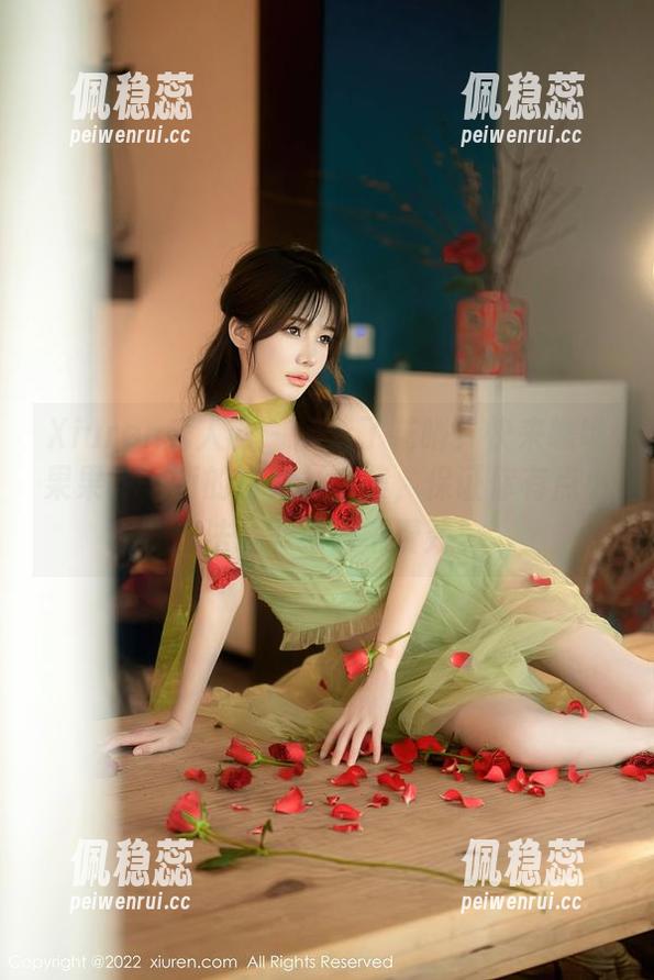 Xiuren秀人网-果果Nikki Xiuren秀人网 - 厌倦了花哨?快来瞧瞧果果Nikki的白衬衫全集,保证你有点小想法。下载也不费劲。