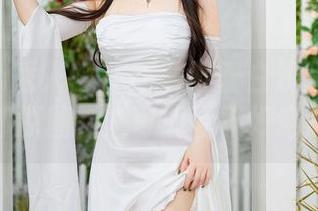 Xiuren秀人网 – 不要盯着白浅浅的兔女郎原图，她可能会不好意思