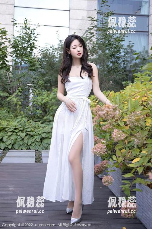 Xiuren秀人网 - 辛劳之余，陈雅漫VICKY的秘书写真竟成了理想的壁纸