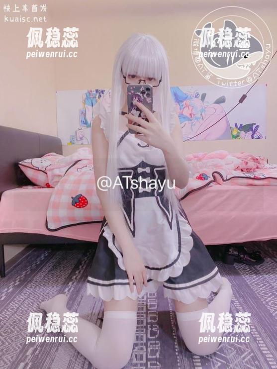 at鲨鱼网袜写真：一双好袜子值千金，谁来承包我的走秀？