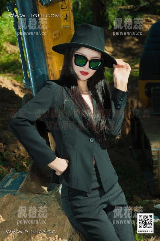 丽柜 - 谁能躲过小爽妹妹的写真福利？我这心里可是小鹿乱撞