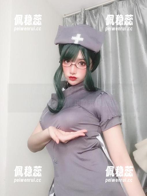 图册满满的圣诞“穿搭”：你十七鸽说，红绿搭配才是真正的节日灵魂。