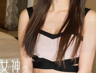 克拉女神 – 佳莹的牛仔裤，写真里藏着多少个心酸故事？