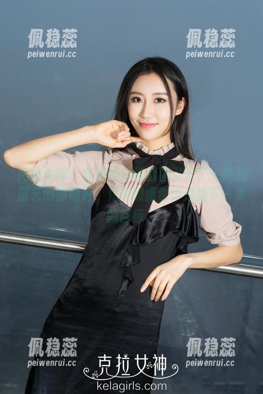 克拉女神-舒彤 克拉女神 - 舒彤的厨娘套图引发了一阵对厨艺的新期待,克服懒惰也许是我下一步的目标。