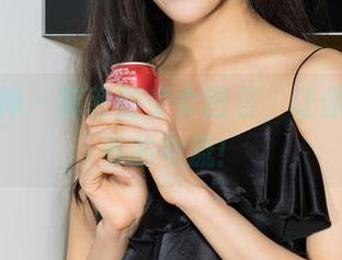 克拉女神 – 菲菲的少女图包，让你感受青春的电流！