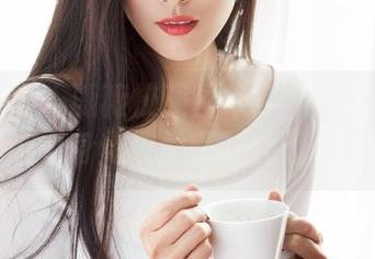 克拉女神 – 薇薇校服图集：意外走进校园，谁说身穿校服就不能值千金？