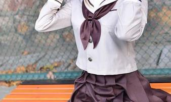 你一定要下载这份兔玩映画的蓝色女仆写真，毕竟，喜欢一位女仆也是很貌美的事