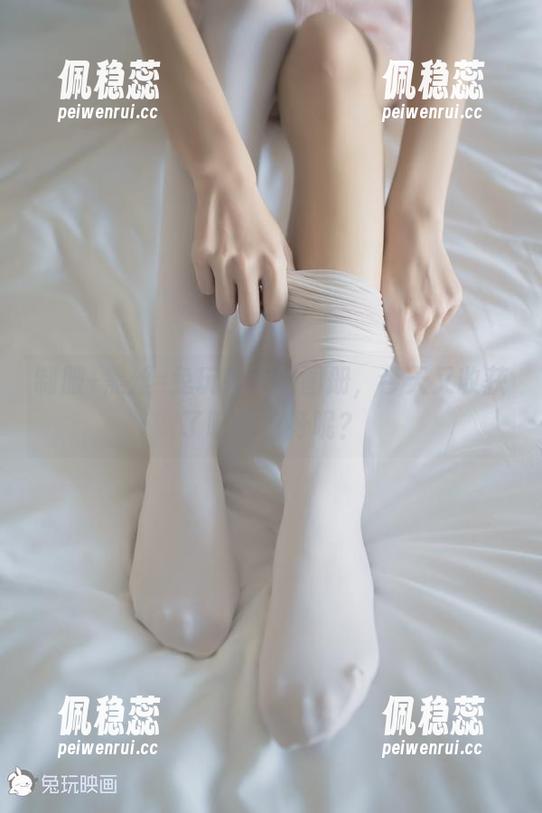 制服+黑丝=兔玩映画的图册，今天又收获了哪些惊讶呢？