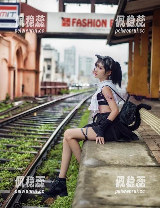 眼镜加持！南桃Momoko的图集开始时我还没准备好哈哈。