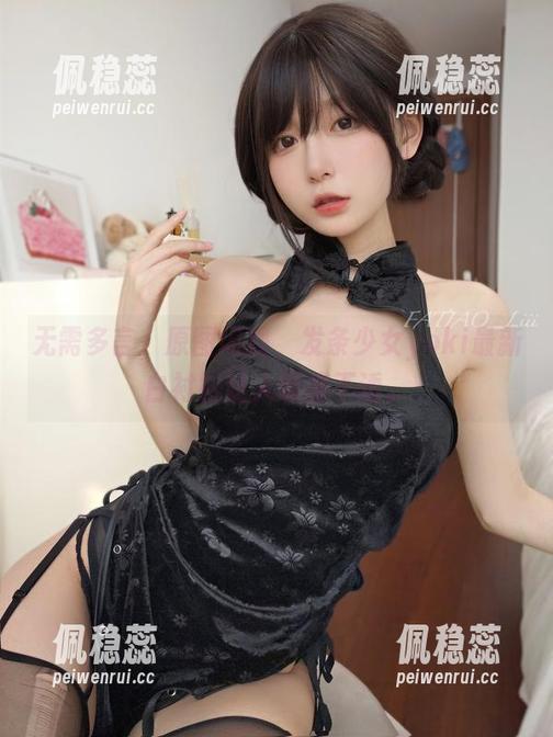 无需多言，原图闪现，发条少女yoki最新白衬衫让人琢磨不透。