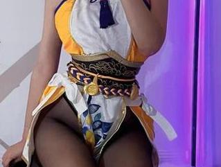 啾小妍的新图集，双人好像相识已久，可是心里其实在暗走剧本？
