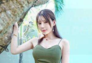 嗲囡囡 – 揪心的选择，方绮言Ayaka的美腿全套，图集中每根腿毛都在说话呢，这是个隐秘的乐园！