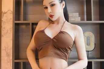 嗲囡囡 – 来吧，不怕输的勇士，欣欣Rubybaby的礼服放网盘里，下载就能谈恋爱！