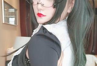 夏鸽鸽不想起床的丝袜大作！更新时请做好心脏准备，毕竟腿这么细…