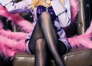 头条女神 – 学妹写真探险传奇：梁芮溪带你踩雷买吗？！