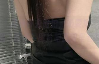 微密圈 – 用胸怀去旅拍，奶雯把“资源”玩出了花儿，图片咱就醉里看吧。