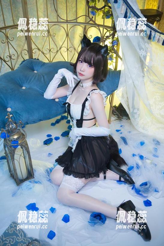 妖少you1亲手打造的私拍银龙魔女，恨不得抹上滤镜穿越时空