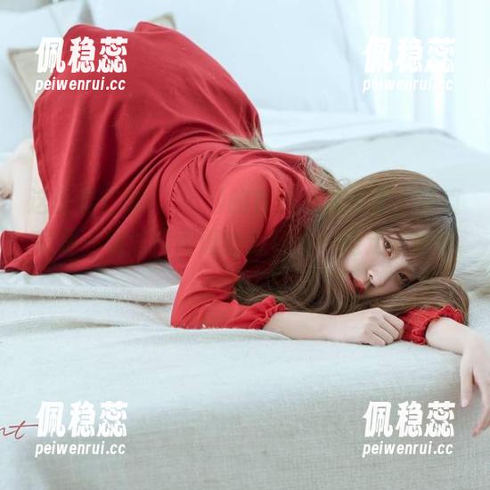 这份姜仁卿(강인경)的校园私拍合集，简直就是一场悠闲闲逛的旅行，一边走一边欣赏。