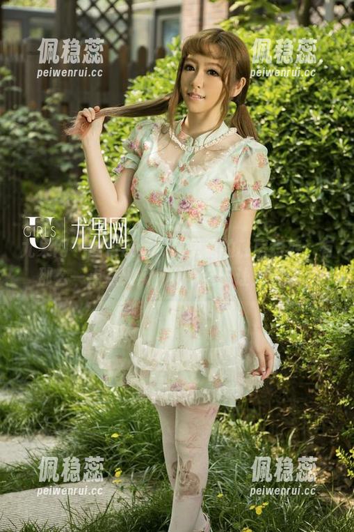 尤果网 - 图包展示，绮里嘉的私房短裤：有那么一点点火辣，又不至于让人退场。