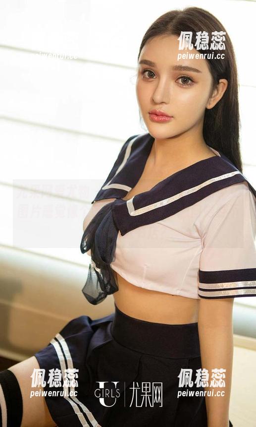 尤果网爱尤物 - 更新：这张李希瑶的少女图片感觉像个萌萌的小精灵，想问她要不要一起逛书店？