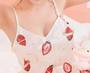 尤蜜荟 – 在网盘上发现向小圆的兔女郎加藤惠合集，竟沉迷不能自拔