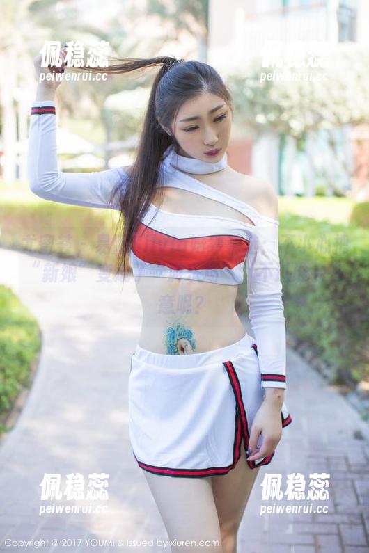 尤蜜荟-易阳Silvia 尤蜜荟 - 易阳Silvia婚纱精选:不小心把“新娘”变成了“游乐场”,不过谁会在意呢?
